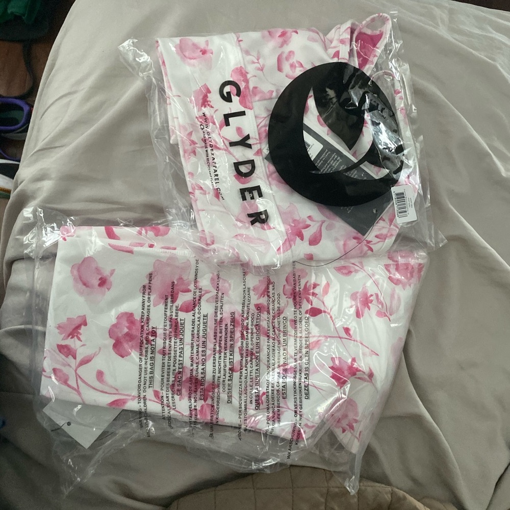 Glyder activewear set